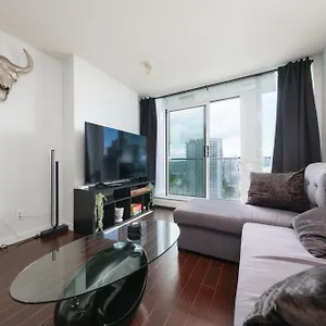 Apartment 1-bedroom With Pool, Jacuzzi & Sauna, Vancouver